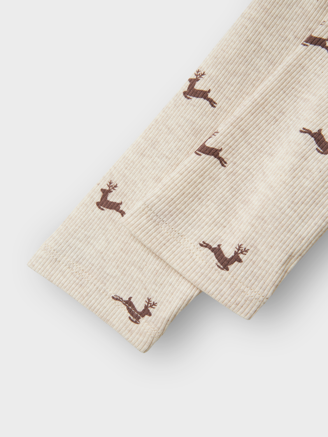 model_shot-front_full